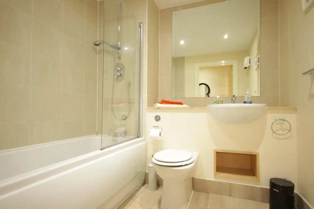 Old Town Apartment Kingston upon Hull 0*,